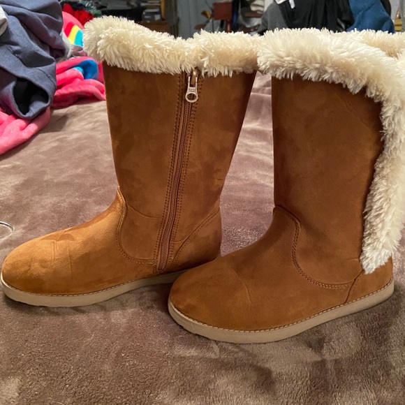 Girls Boots - Picture 4 of 4